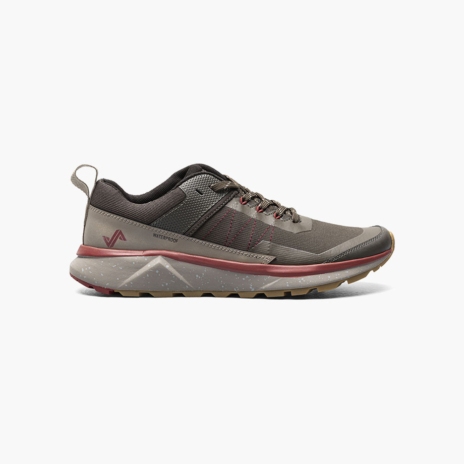 Cascade Peak Low WP Men s Waterproof Hiking Sneaker