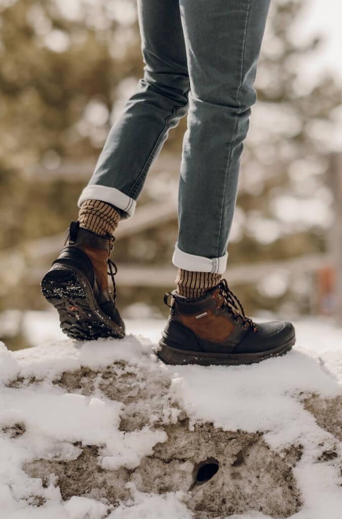 Low cut sales hiking boots mens